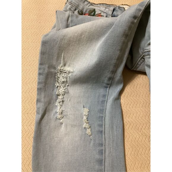 Angel Kiss Embroidered Skinny Jeans Size 1 - Picture 10 of 10